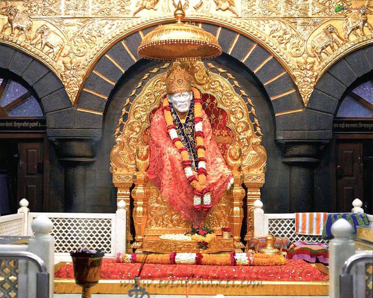 Pune to Shrirdi cab service route